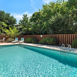 SH58: Blue Oasis | Private Pool Area