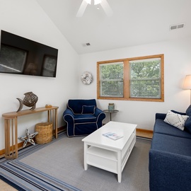 OSK07: Blue Heron House | Top Level Living Area
