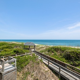 SP5B: Sea Pointe Paradise | Top Level Deck View