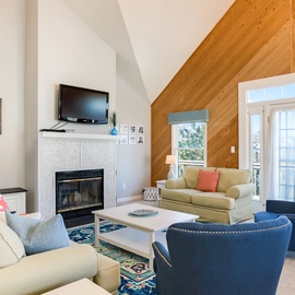 SR409: Finn Tales | Top Level Living Area