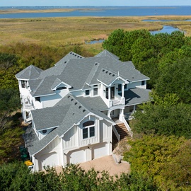 CC328: Wellfleet | Front Exterior