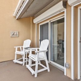 OB3: Sea Rose l Private Oceanfront Balcony