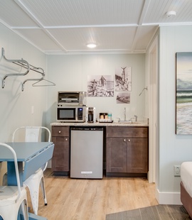 TH12: The Rockfish Room - Kitchenette