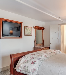 Room 24: Clement Tayler