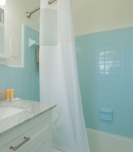 Bluff Shoal King Bathroom (1b)