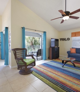 Living room looking toward front lanai