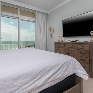 Unwind after a day at the beach and stream your favorite shows in the master and wake up to seagulls and gentle waves