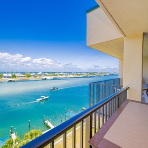 Enjoy a stunning river view from the balcony and watch the boats with comfortable seating and a welcoming atmosphere