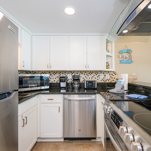 Create delicious meals together while enjoying the welcoming vibe of the kitchen and its smooth countertops