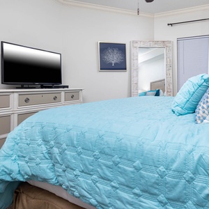 Unwind after a day of adventure and stream your favorite shows in the master suite