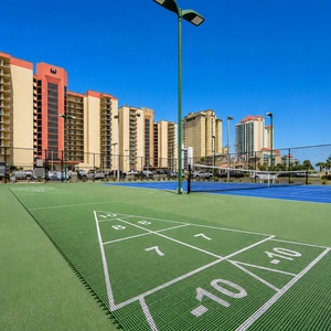 Phoenix II offers one of the best sport courts on the beach, with plenty of outdoor activities and family-friendly fun for everyone to enjoy