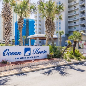 Ocean House, 957 West Beach Blvd, Gulf Shores, Alabama 36542, beach front condominium