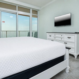 Unwind after a day at the beach and stream your favorite shows in the master and wake up to seagulls and gentle waves