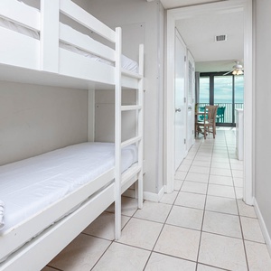Discover the hallway bunks for kids, perfect for creating little beach adventures