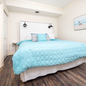 Unwind in this relaxing king guest suite and drift off into a peaceful slumber