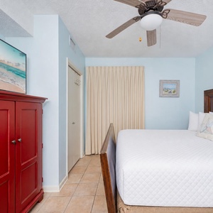 Rest easy in your suite with a king bed and enjoy the calming tune from the ceiling fan above you