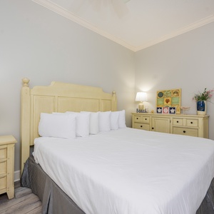 Unwind in this relaxing king guest suite and drift off into a peaceful slumber