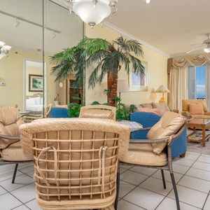 Island Royale 404, 809 West Beach Blvd, Gulf Shores, Alabama, beach front, 2 bedroom condominium