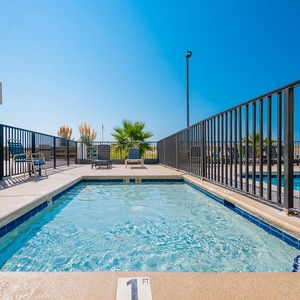 Island Winds Pools-10