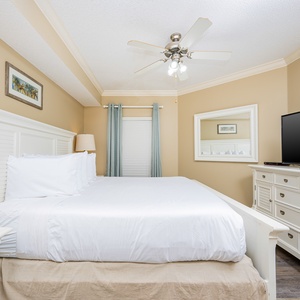 Unwind after a fun vacation day and stream your favorite shows in the king master suite