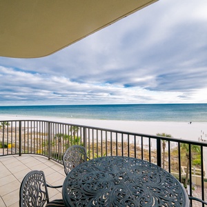 Watch the coastline stretch into the distance and the horizon meet the sky from your balcony while you soak up the sun