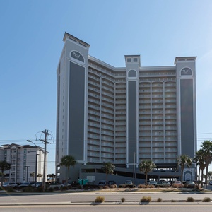 Experience a beachfront vacation at Seawind in Gulf Shores, featuring easy access to sandy shores and fun activities