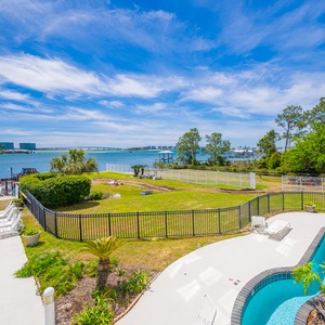 Backbay 207-8