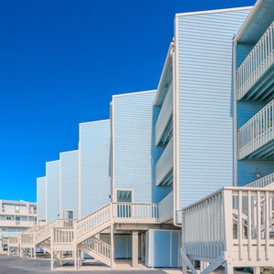 Summer House West Property-11