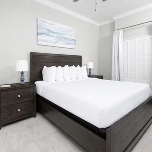 Unwind in this relaxing king guest suite and drift off into a peaceful slumber
