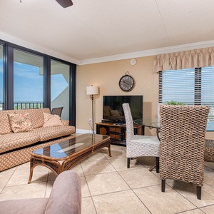 Island Winds East 811 Gulf Shores, Alabama, beach front, 3 bedroom condominium