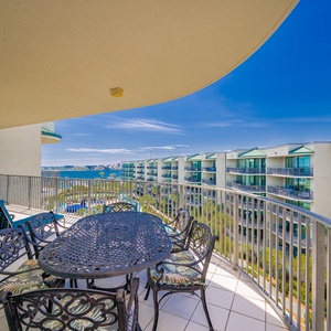 Relax on the spacious balcony, enjoying warm breezes and stunning views while enjoying your vacation