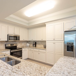 Grab a chilled drink from the fridge or create your favorite cocktail at the wet bar