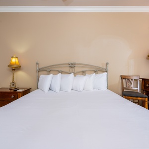 Unwind in this relaxing king guest suite and drift off into a peaceful slumber