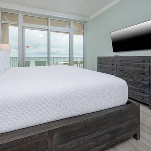 Unwind after a day at the beach and stream your favorite shows in the master and wake up to seagulls and gentle waves