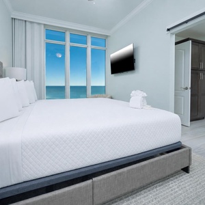 Unwind in this relaxing king guest suite and drift off into a peaceful slumber