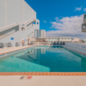 Summer House West Property-04