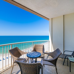 Royal Palms 1404-2