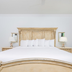 Unwind after a fun vacation day and stream your favorite shows in the king master suite