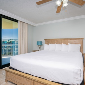 Drift into peaceful slumber on a king bed, waking to gentle breezes and stunning bay views from the balcony