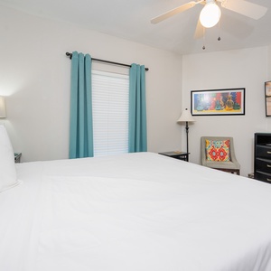 Admiral Quarters 402-28