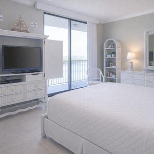 Unwind after a day at the beach, stream your favorite shows in the master, and wake up to the sounds of the coast