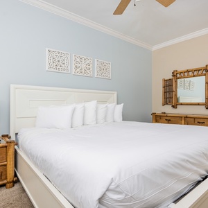Unwind in this relaxing king guest suite and drift off into a peaceful slumber