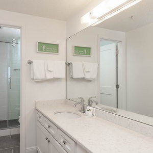 P10 1012 09   04 2018