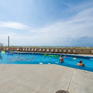 P3-Pool Store-8