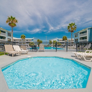 Splash around with the little ones in the kiddie pool at Sea Oats and make lasting water adventure memories