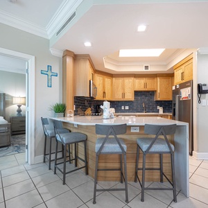 Wake up with morning coffee at the breakfast bar and get ready for a day of adventure