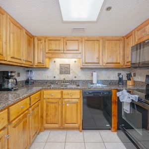 Cook and gather in this inviting kitchen with the family and feel at home