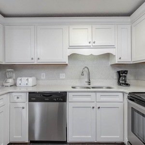 P10 1012 05   04 2018