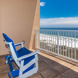 Lounge on your balcony overlooking the stunning gulf coastline and doze to the sound of waves and seagulls