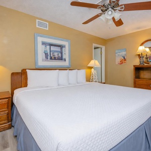 Drift into restful nights in this king guest suite, surrounded by beachy decor that captures the spirit of your getaway